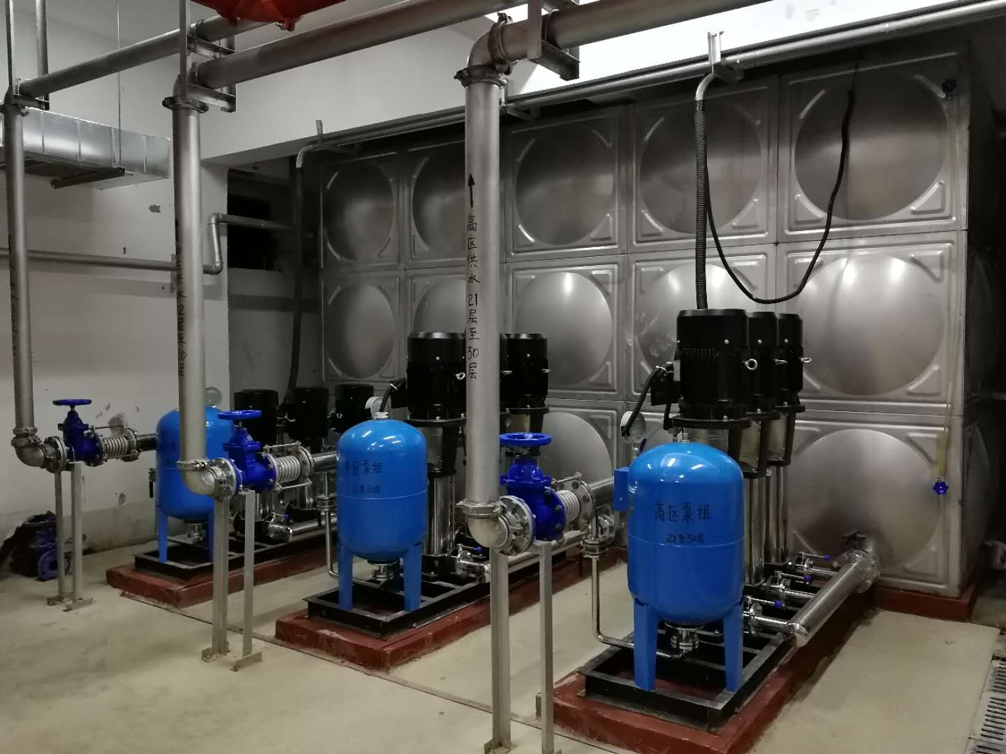 工程塑料在汽车工业中的应用：创新驱动未来汽车